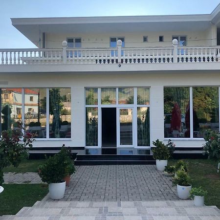 Hotel Taverna Zisi Erseke المظهر الخارجي الصورة